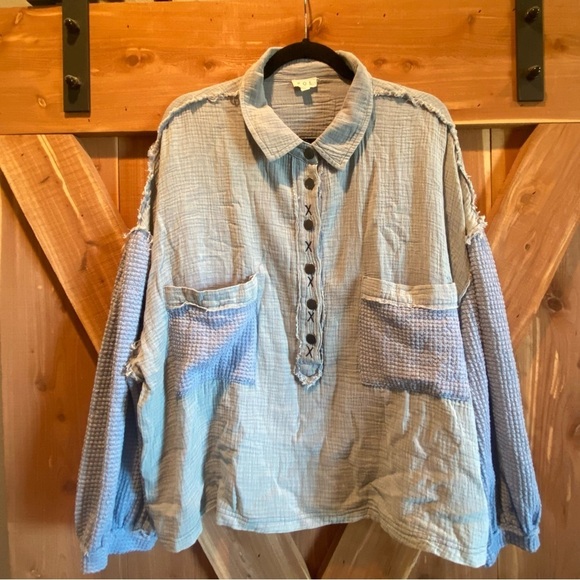 NWOT POL Loose Fit Button Up Long Sleeve Top, Blue, Size L - Picture 4 of 9